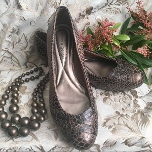 Andrew Geller Faux Alligator Ballet Flats - Sz 8.5